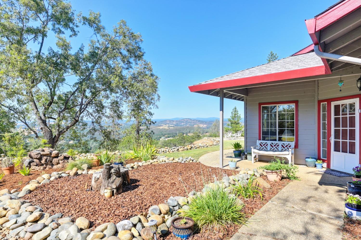 Detail Gallery Image 9 of 81 For 3472 See View Court, Rescue,  CA 95672 - 4 Beds | 3 Baths