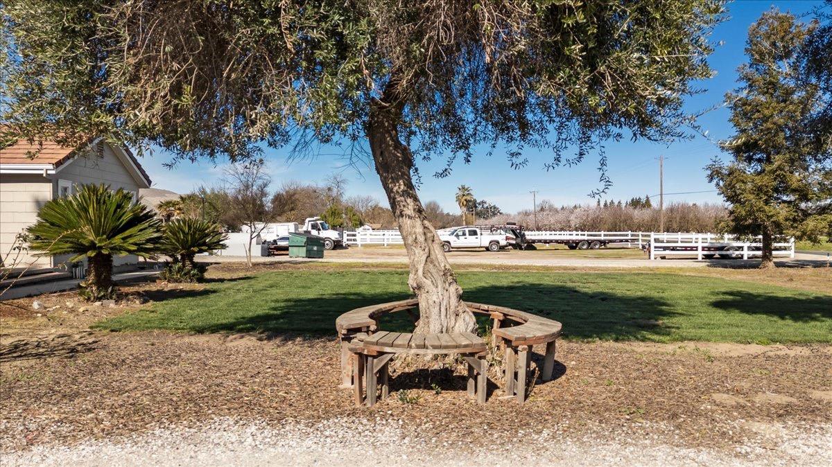 Detail Gallery Image 11 of 71 For 21915 Oleander Ave, Manteca,  CA 95337 - 3 Beds | 2 Baths