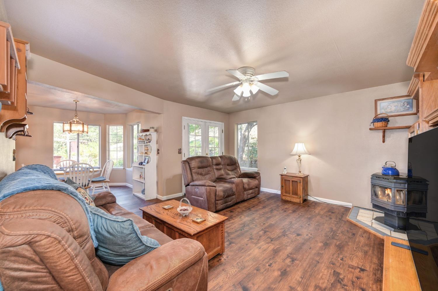 Detail Gallery Image 45 of 81 For 3472 See View Court, Rescue,  CA 95672 - 4 Beds | 3 Baths