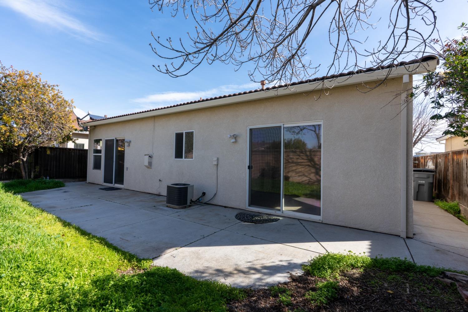 Detail Gallery Image 31 of 42 For 2955 La Vina Cir, Los Banos,  CA 93635 - 3 Beds | 2 Baths