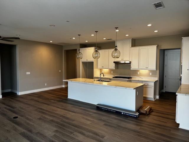 Detail Gallery Image 5 of 11 For 403 Yamuna St, Manteca,  CA 95337 - 3 Beds | 2 Baths