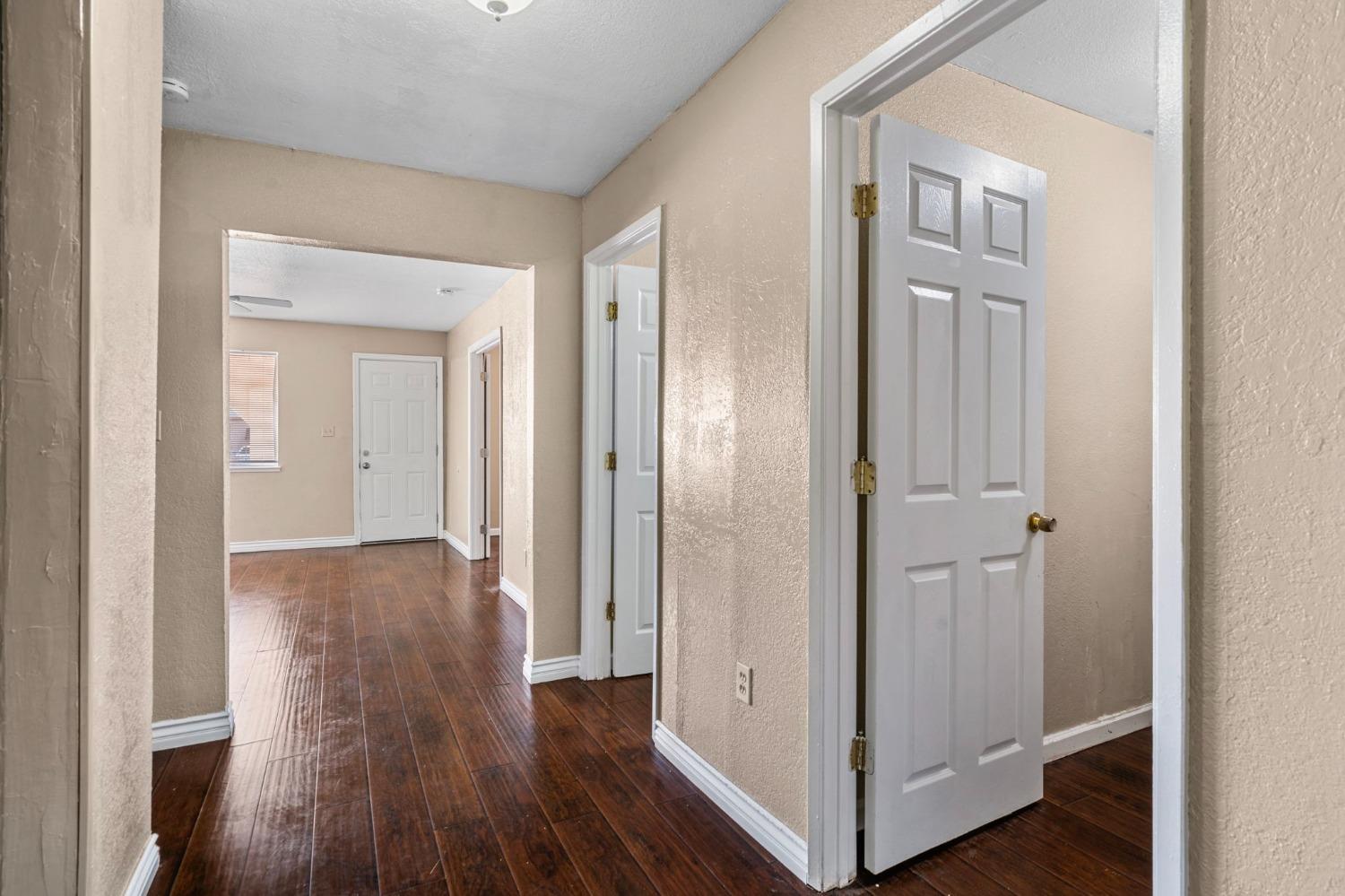 Detail Gallery Image 14 of 38 For 2039 E 9th St, Stockton,  CA 95206 - 5 Beds | 2 Baths