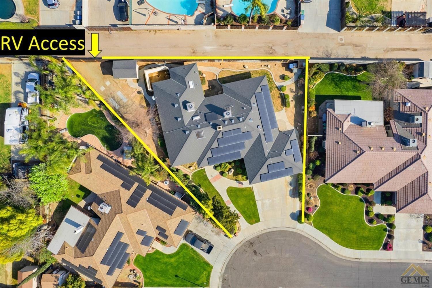 Deville Court, Bakersfield, California image 6
