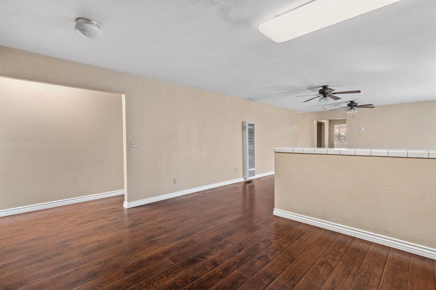 Detail Gallery Image 25 of 38 For 2039 E 9th St, Stockton,  CA 95206 - 5 Beds | 2 Baths