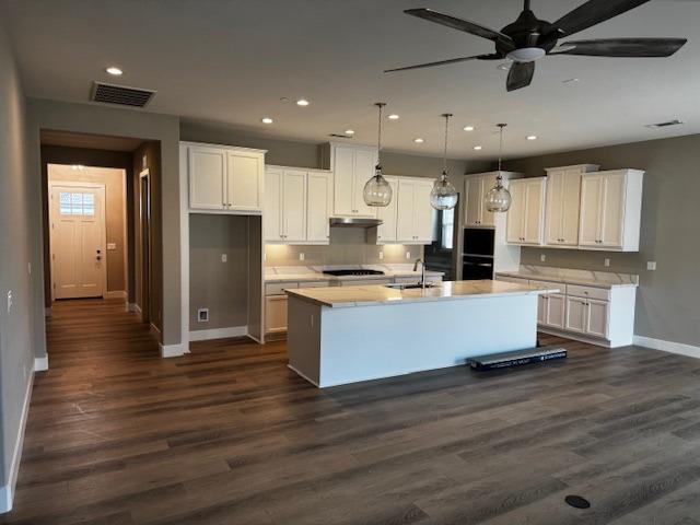 Detail Gallery Image 3 of 11 For 403 Yamuna St, Manteca,  CA 95337 - 3 Beds | 2 Baths
