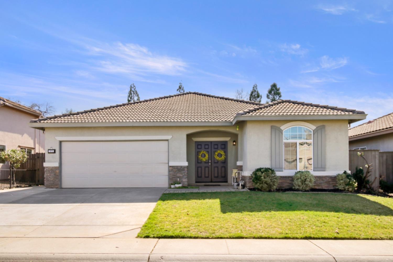 Detail Gallery Image 1 of 1 For 372 Eagle Dr, Ione,  CA 95640 - 4 Beds | 2 Baths