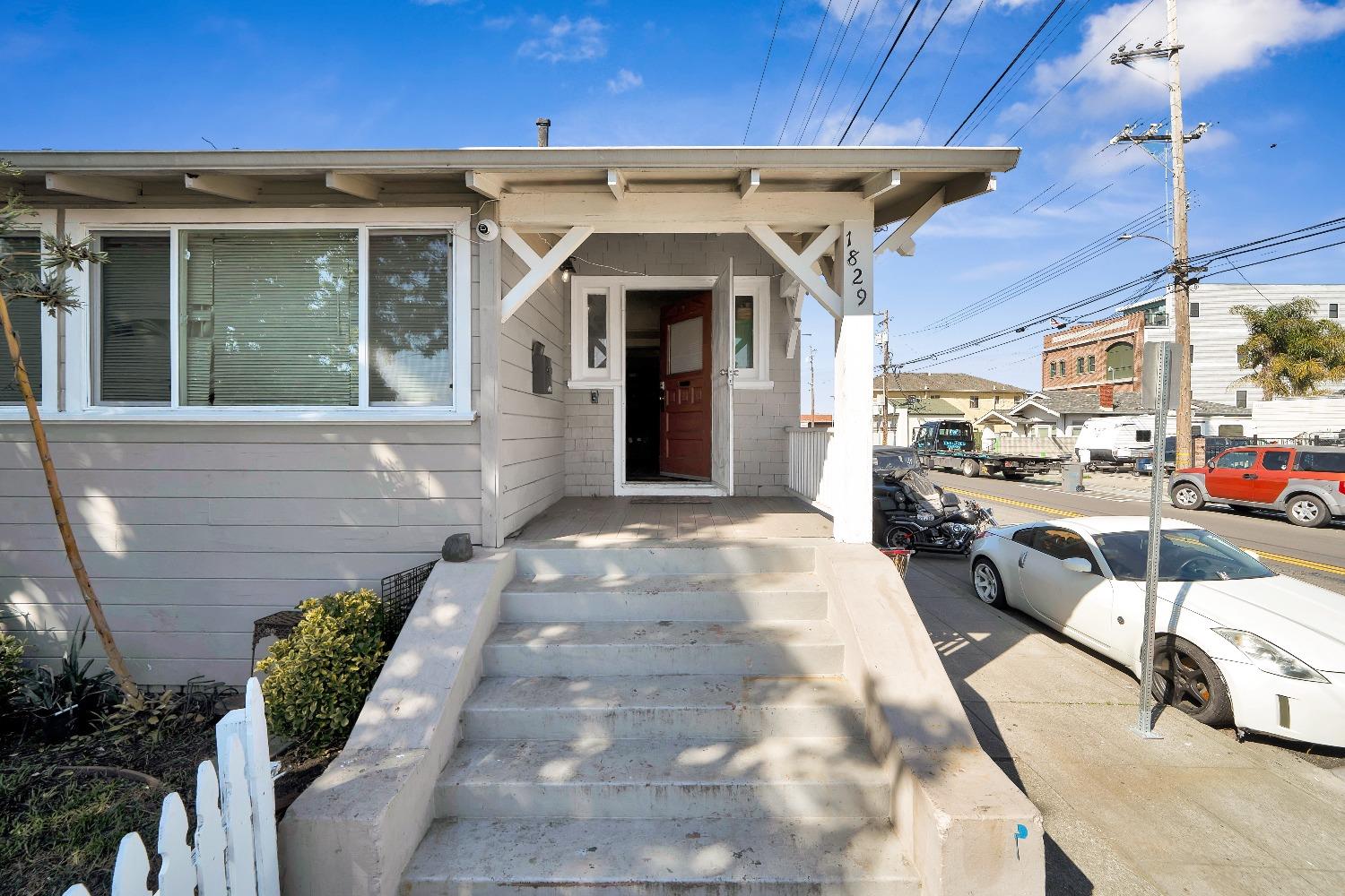 Everett St, Alameda, California image 36