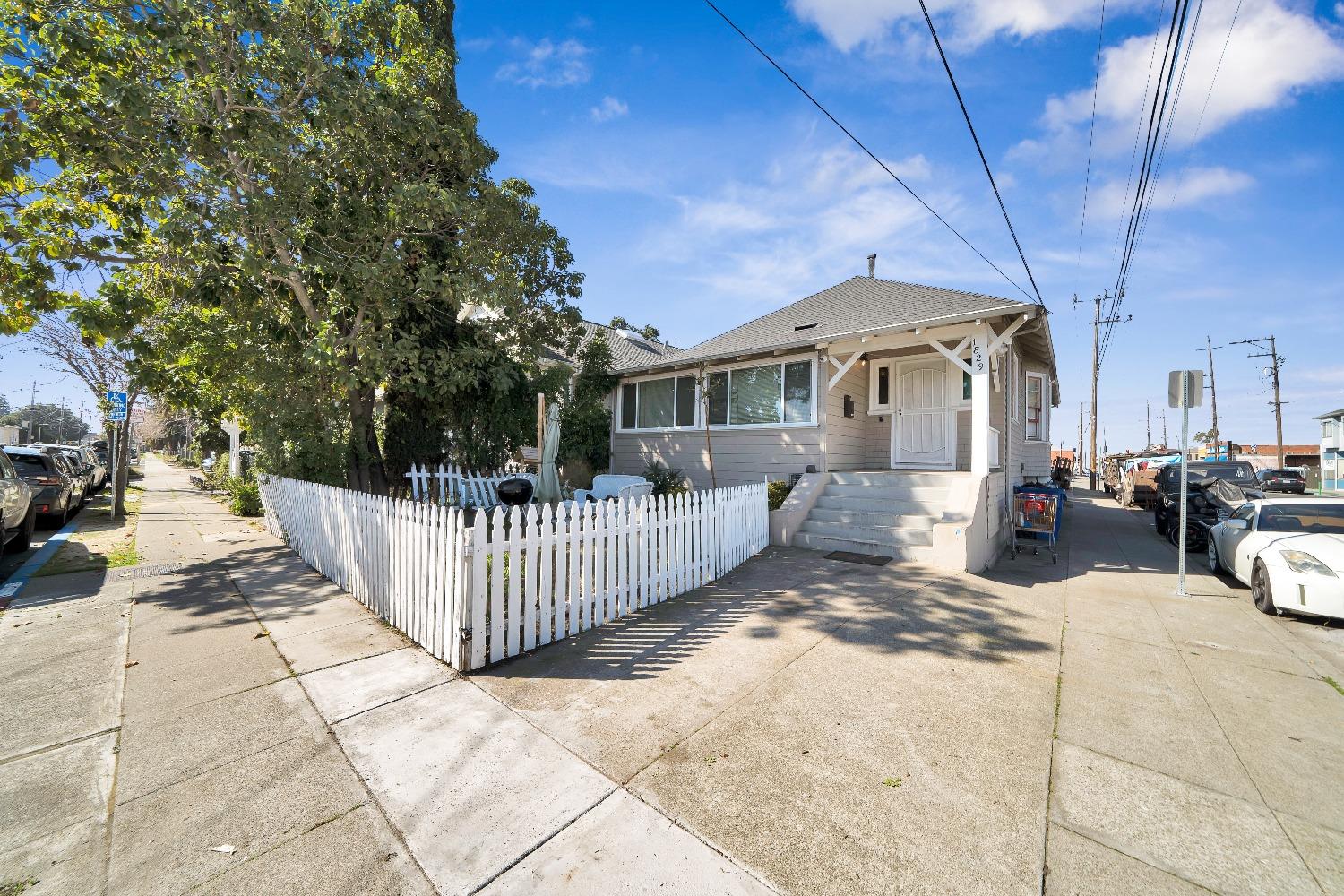 Everett St, Alameda, California image 37