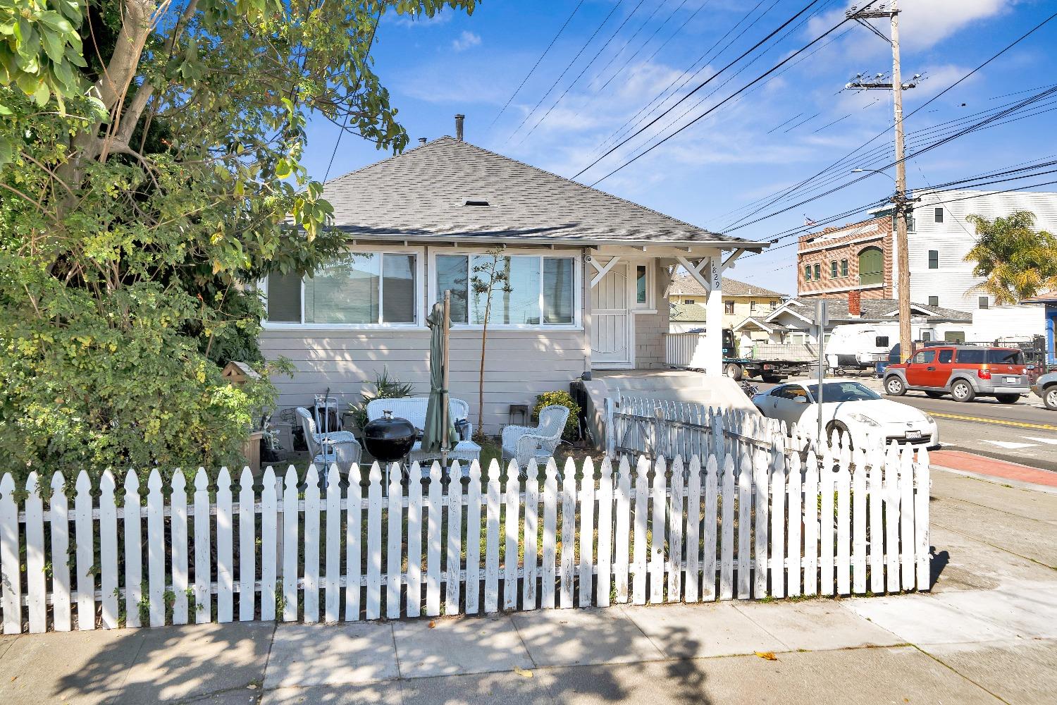 Everett St, Alameda, California image 40