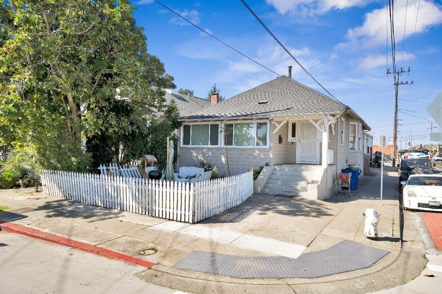 Everett St, Alameda, California image 38