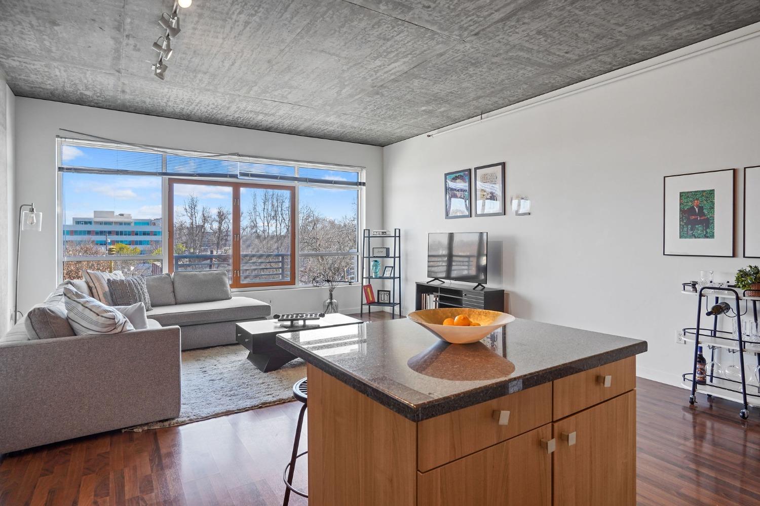 Photo #11: 225021620 Listing: Photo #11