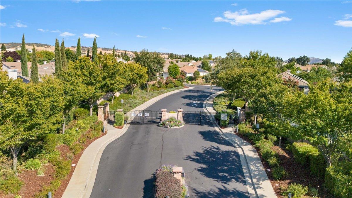 Detail Gallery Image 57 of 67 For 102 Slate Ridge Ct, El Dorado Hills,  CA 95762 - 2 Beds | 2 Baths