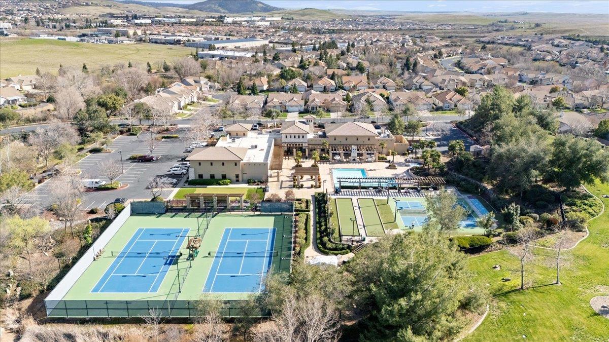 Detail Gallery Image 54 of 67 For 102 Slate Ridge Ct, El Dorado Hills,  CA 95762 - 2 Beds | 2 Baths