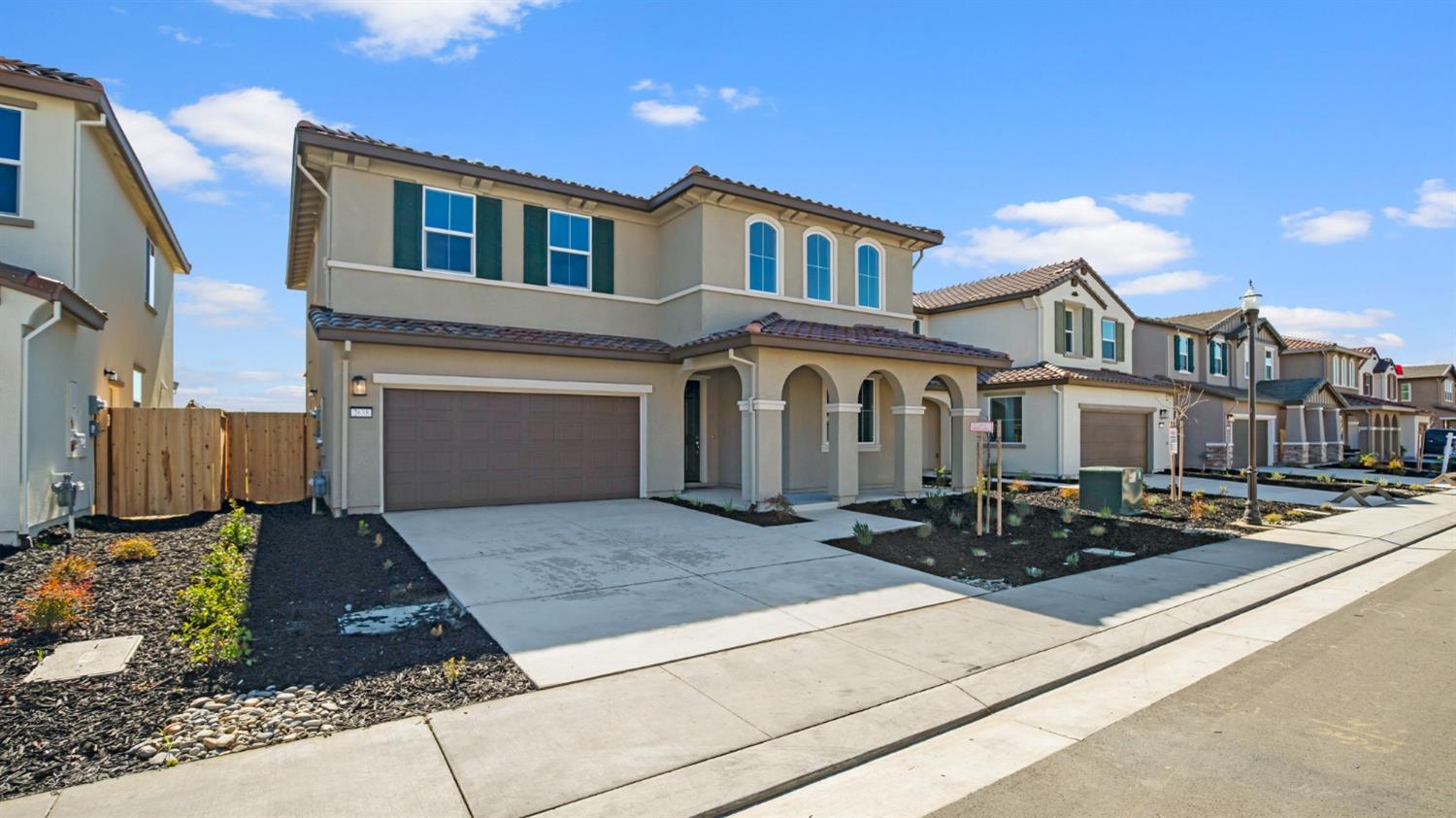Detail Gallery Image 1 of 47 For 2638 Wisteria Dr, Lodi,  CA 95242 - 4 Beds | 3 Baths