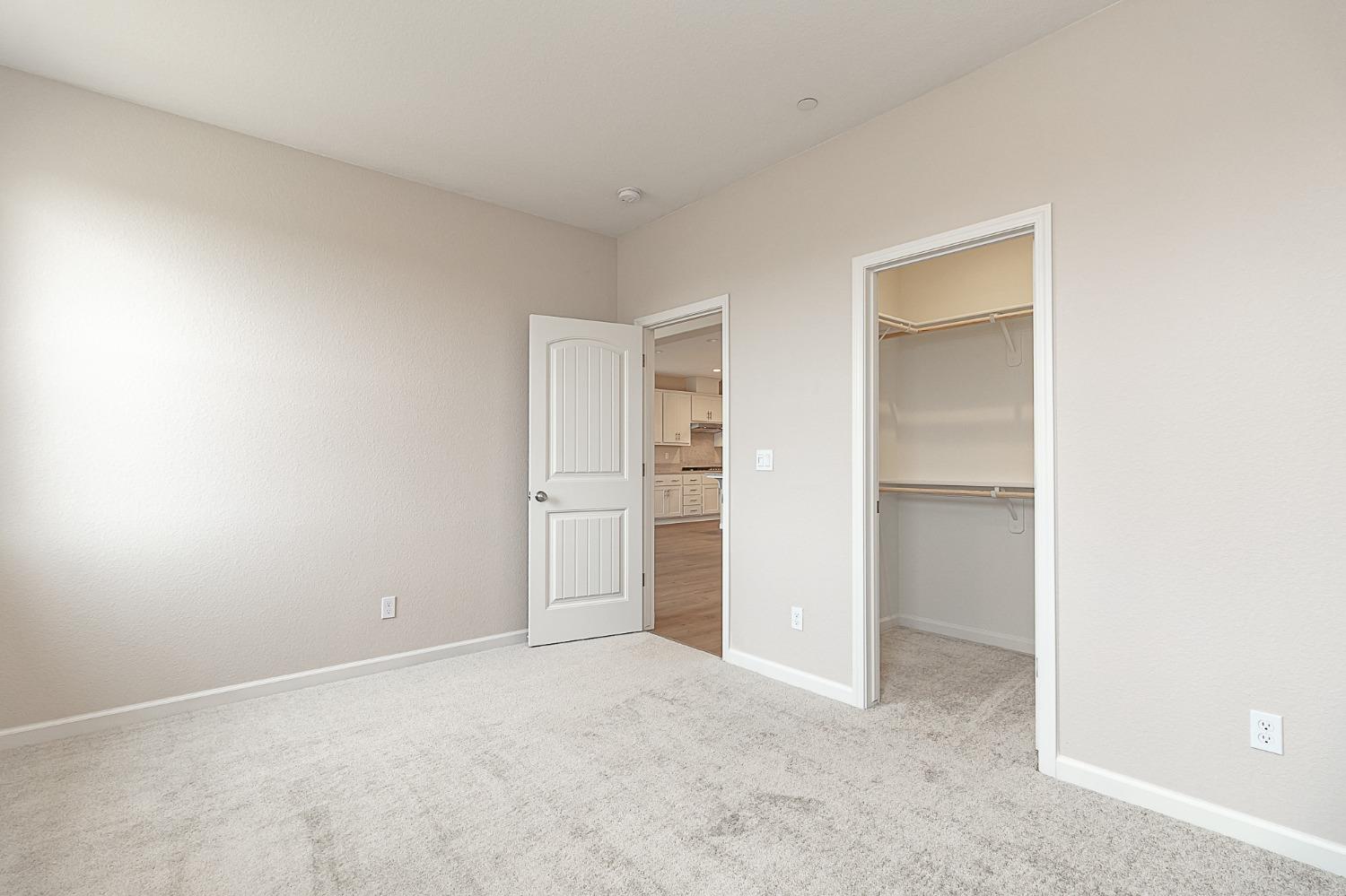 Detail Gallery Image 12 of 22 For 1385 Veteran St, Manteca,  CA 95337 - 4 Beds | 3 Baths