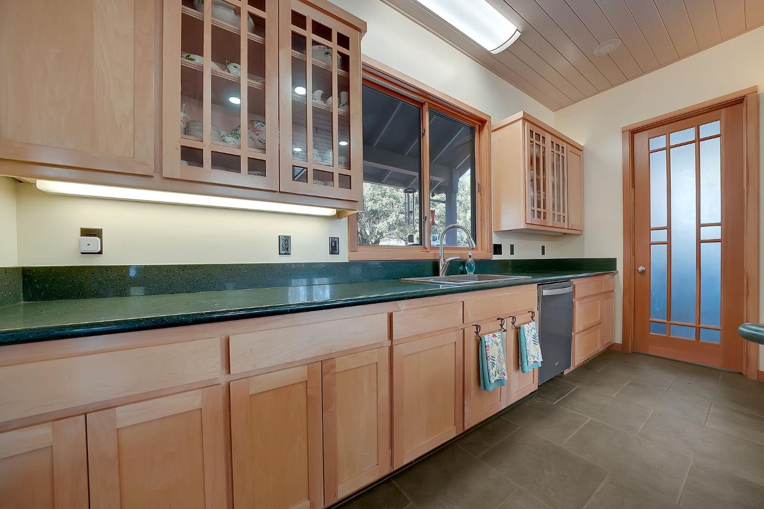 Detail Gallery Image 20 of 92 For 2863 April Ln, Mokelumne Hill,  CA 95232 - 2 Beds | 3 Baths