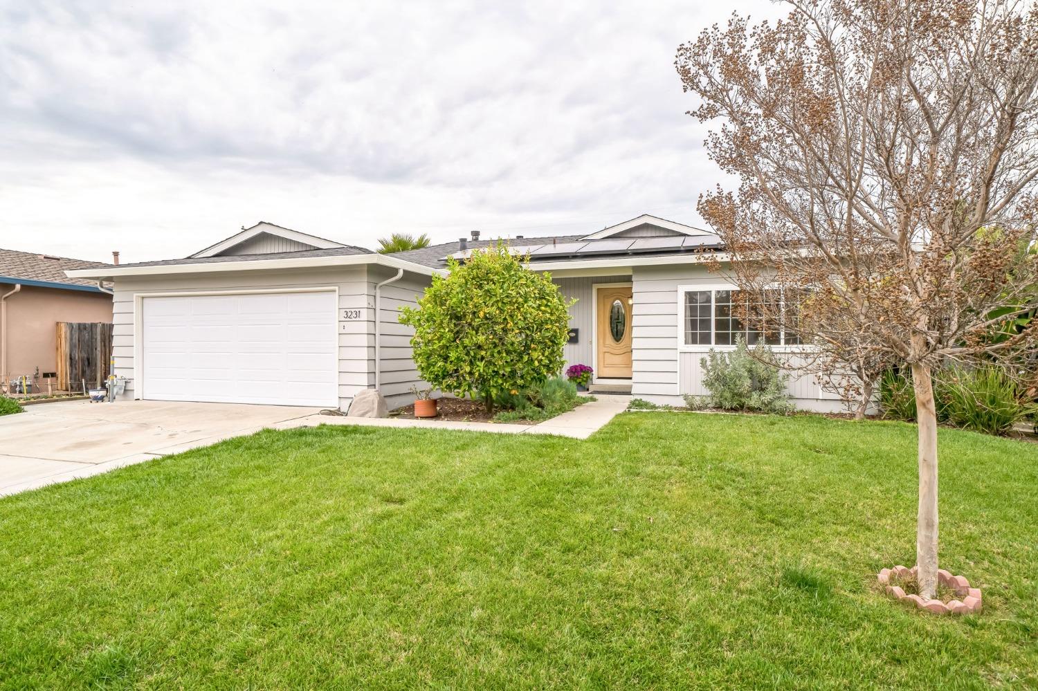 Detail Gallery Image 1 of 1 For 3231 Catalina Ave, Santa Clara,  CA 95051 - 4 Beds | 2 Baths