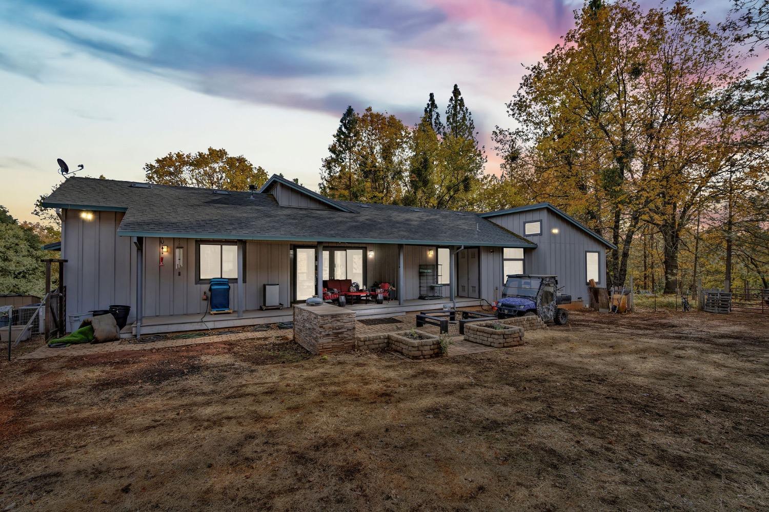 Detail Gallery Image 3 of 92 For 2863 April Ln, Mokelumne Hill,  CA 95232 - 2 Beds | 3 Baths