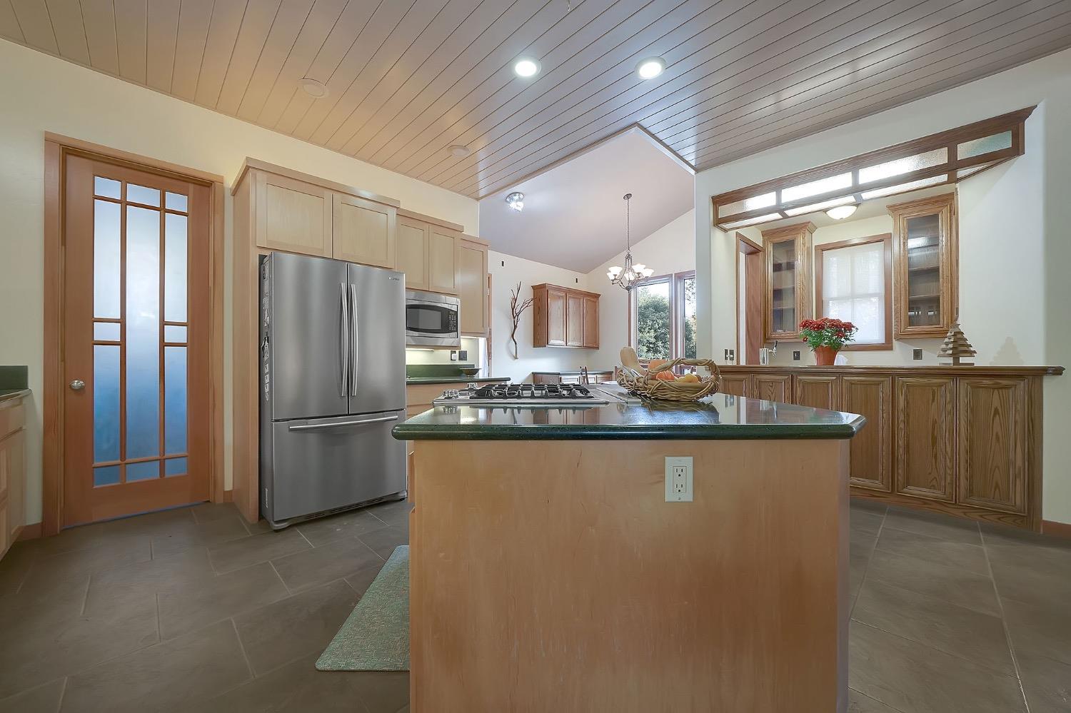 Detail Gallery Image 21 of 92 For 2863 April Ln, Mokelumne Hill,  CA 95232 - 2 Beds | 3 Baths