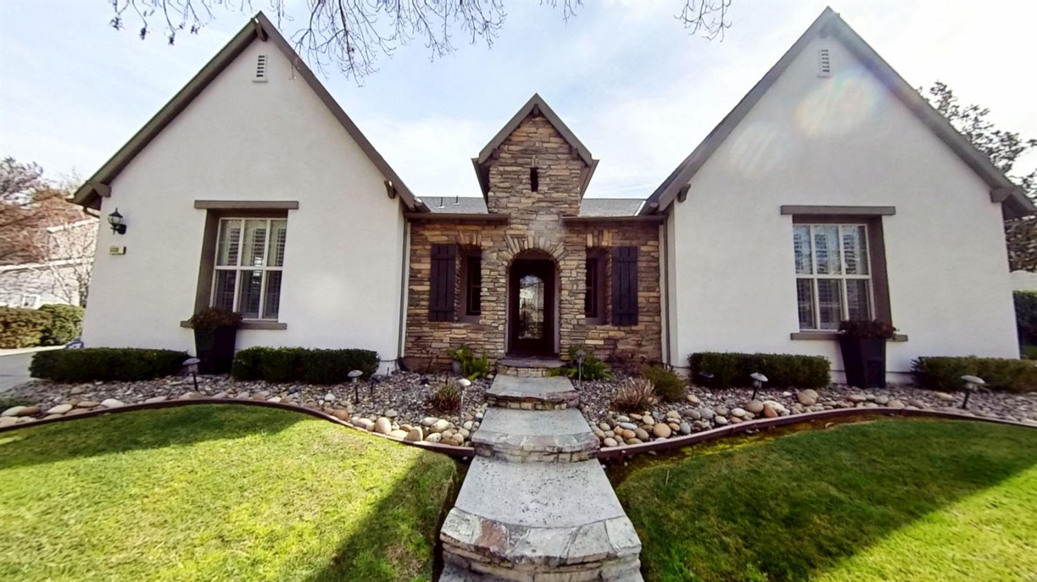 Detail Gallery Image 2 of 47 For 1088 Sausalito Way, Tracy,  CA 95377 - 4 Beds | 2/1 Baths