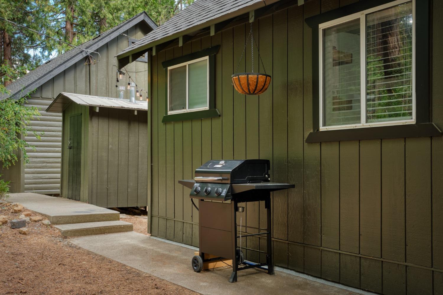 Detail Gallery Image 37 of 77 For 25941 Ellmaro, Long Barn,  CA 95335 - 4 Beds | 2 Baths