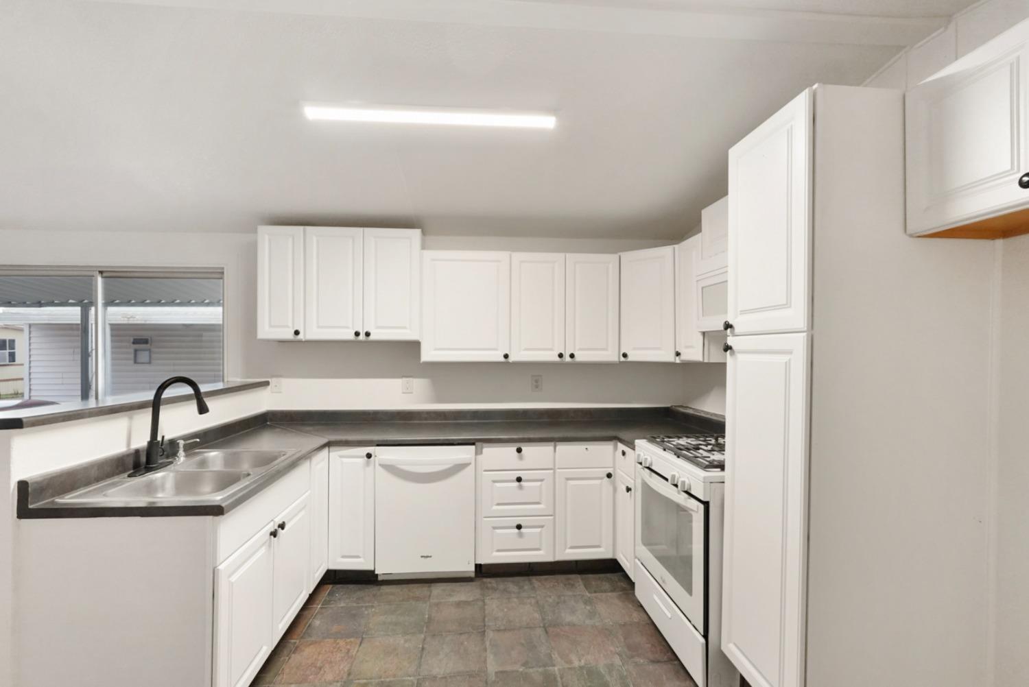 Detail Gallery Image 12 of 28 For 7341 Eleanor Ave 41, Oakdale,  CA 95361 - 3 Beds | 2 Baths
