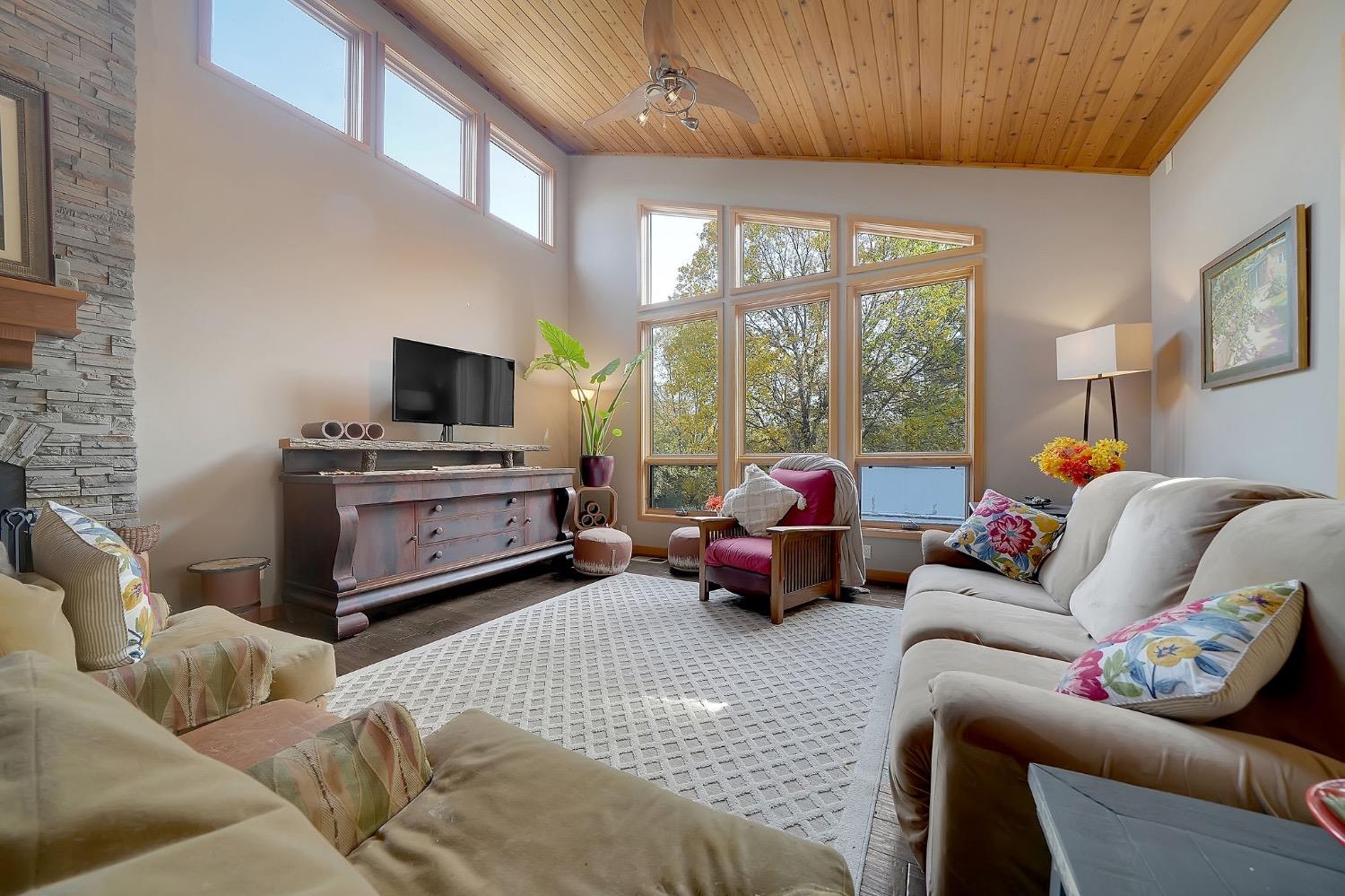 Detail Gallery Image 12 of 92 For 2863 April Ln, Mokelumne Hill,  CA 95232 - 2 Beds | 3 Baths