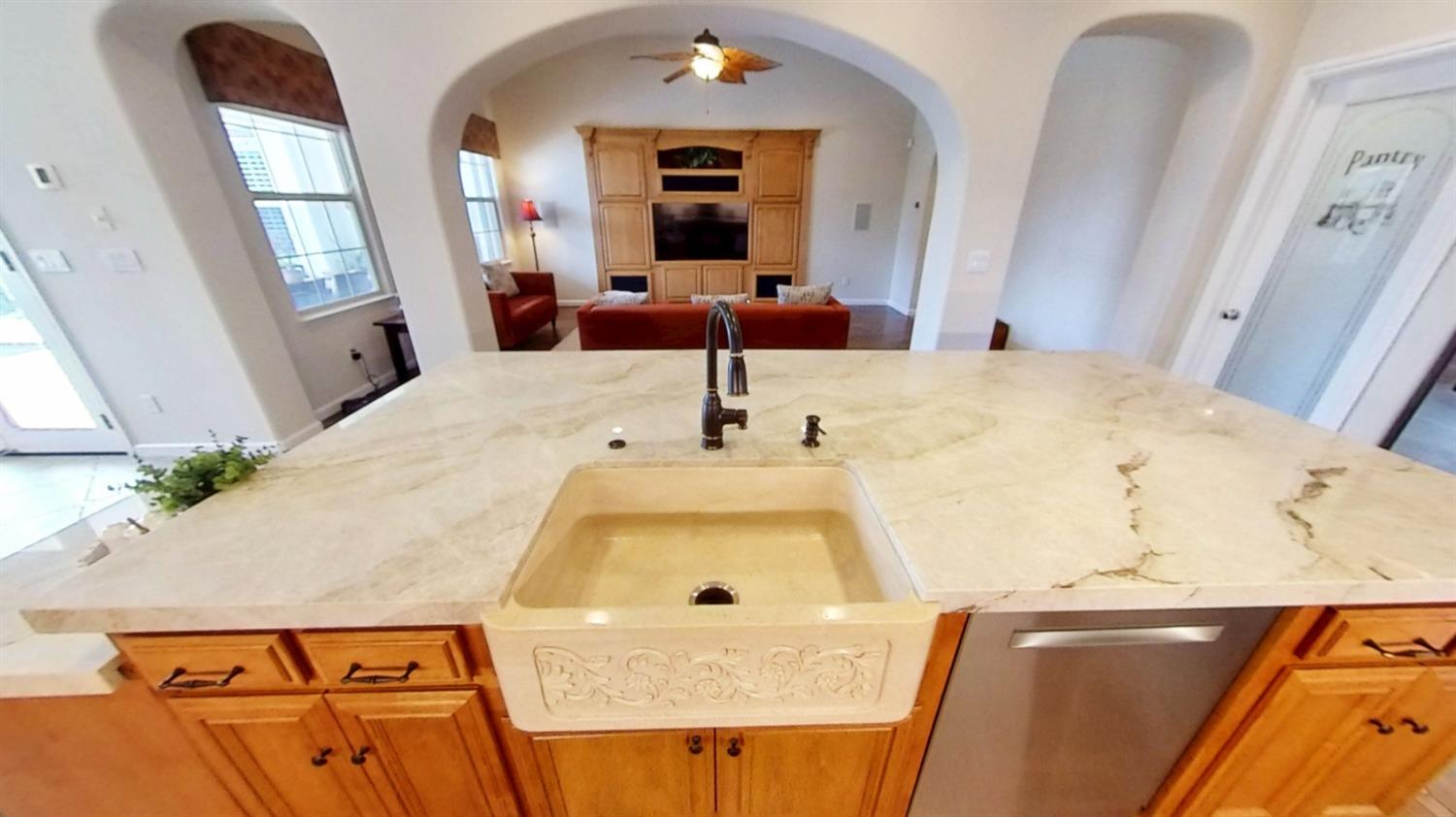 Detail Gallery Image 12 of 47 For 1088 Sausalito Way, Tracy,  CA 95377 - 4 Beds | 2/1 Baths