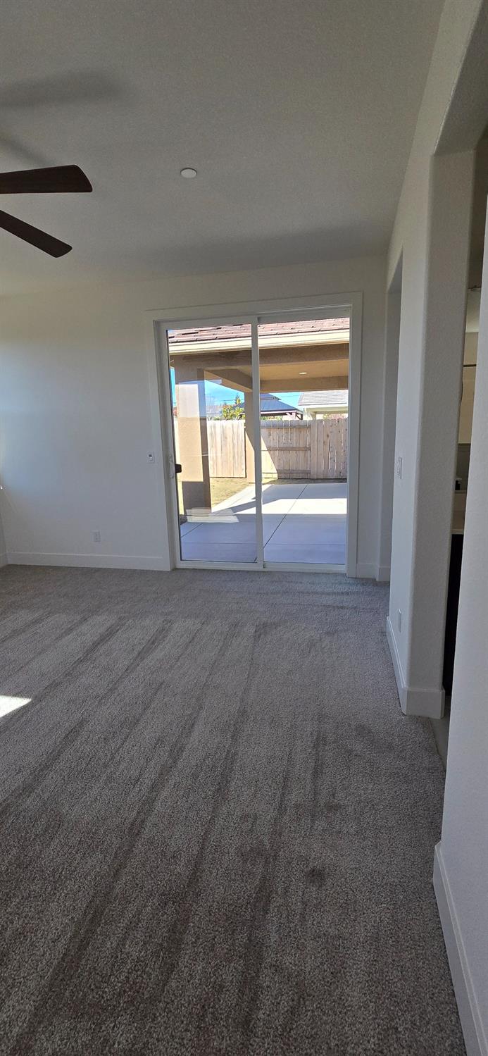 Detail Gallery Image 13 of 29 For 1807 Birdie Ave, Manteca,  CA 95337 - 4 Beds | 2/1 Baths