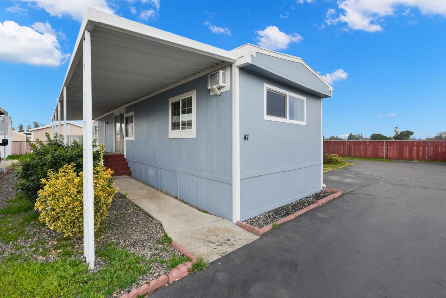Detail Gallery Image 2 of 28 For 7341 Eleanor Ave 41, Oakdale,  CA 95361 - 3 Beds | 2 Baths