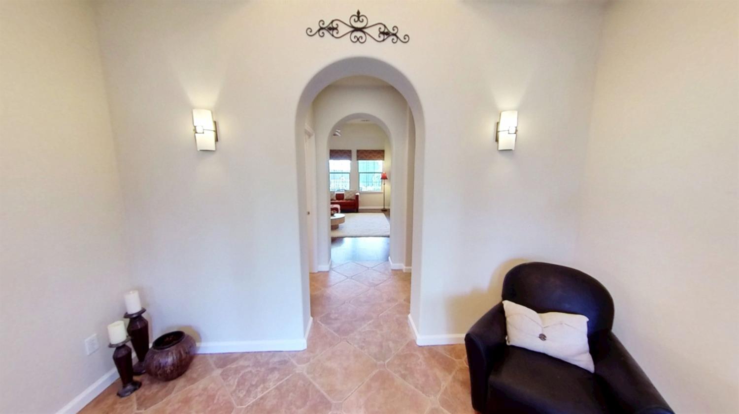 Detail Gallery Image 4 of 47 For 1088 Sausalito Way, Tracy,  CA 95377 - 4 Beds | 2/1 Baths