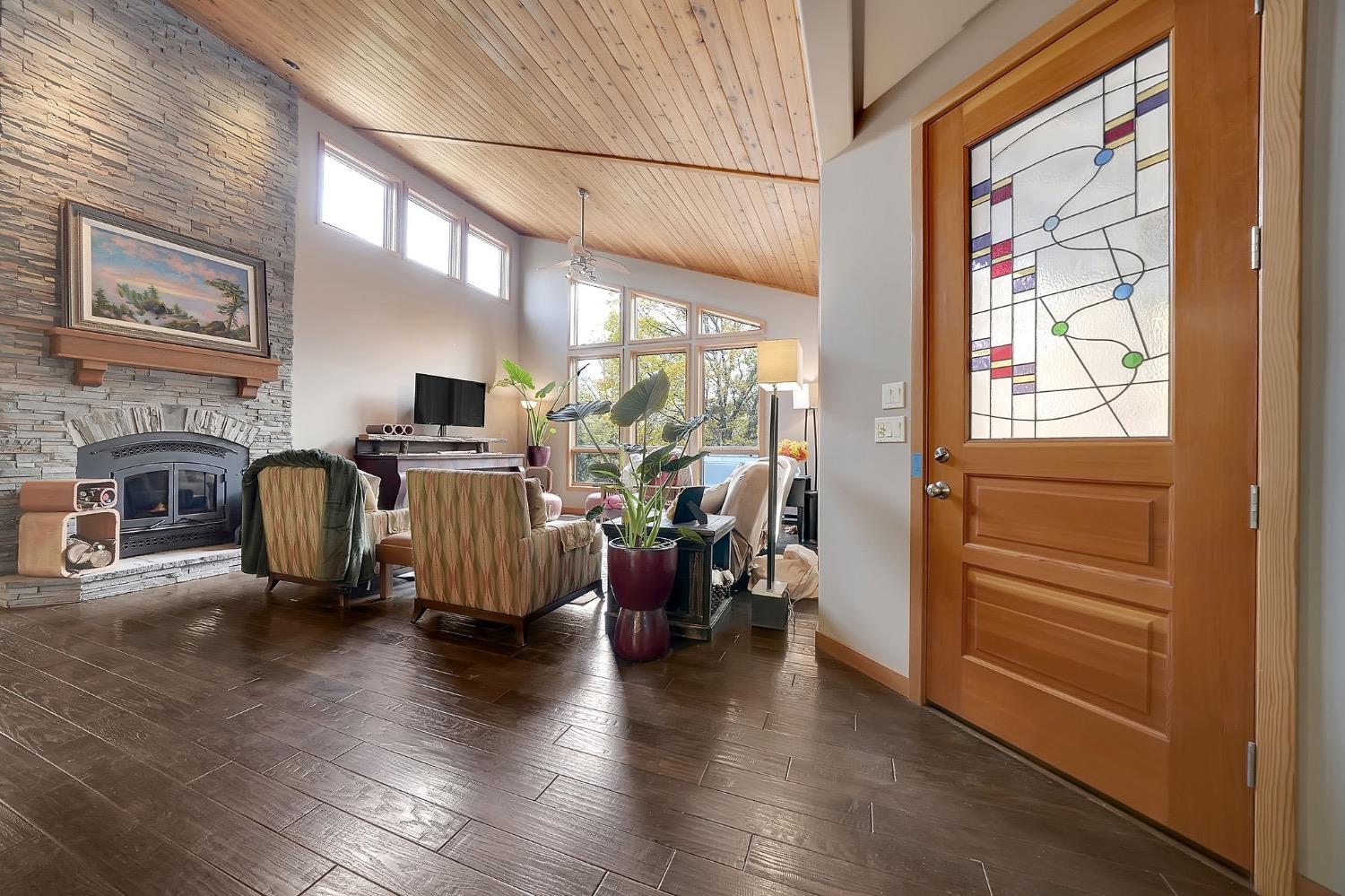 Detail Gallery Image 10 of 92 For 2863 April Ln, Mokelumne Hill,  CA 95232 - 2 Beds | 3 Baths