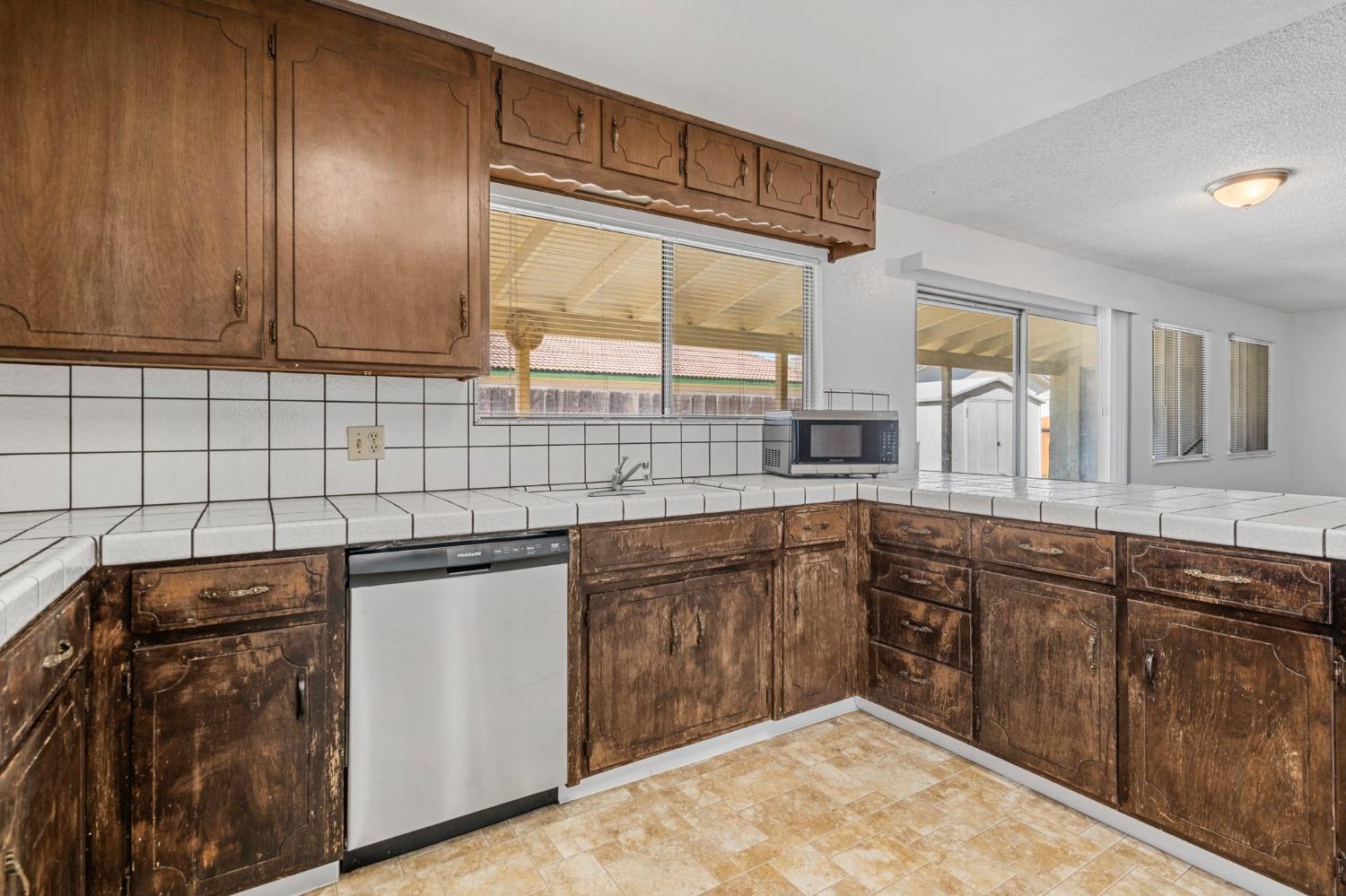 Detail Gallery Image 15 of 38 For 1191 Princeton Pl, Manteca,  CA 95336 - 3 Beds | 2 Baths