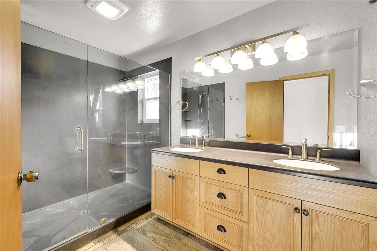 Detail Gallery Image 32 of 76 For 8021 Hammonton Smartsville Rd, –,  CA 95977 - 4 Beds | 3 Baths