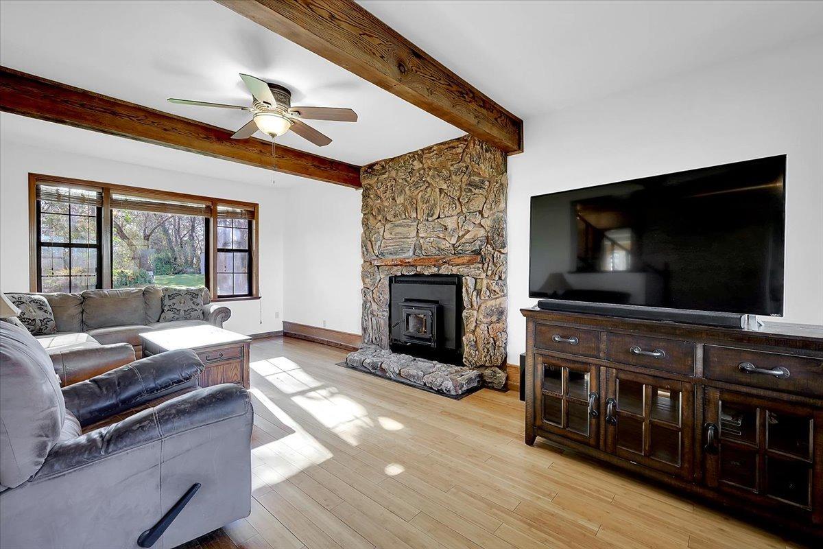 Detail Gallery Image 9 of 76 For 8021 Hammonton Smartsville Rd, –,  CA 95977 - 4 Beds | 3 Baths