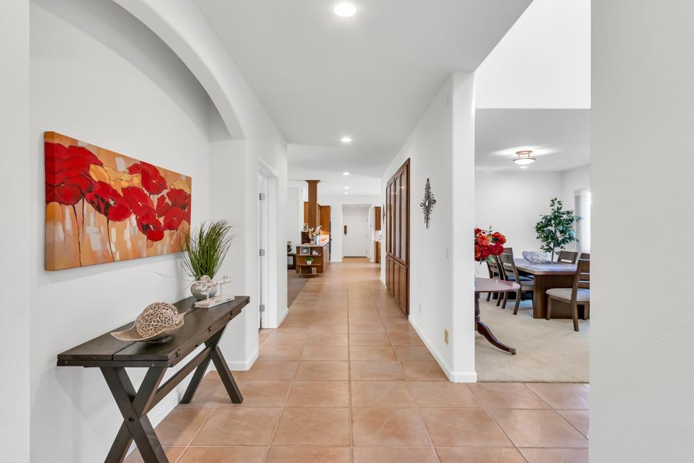 Detail Gallery Image 17 of 83 For 4717 Firebird Ln, Sacramento,  CA 95841 - 4 Beds | 3/1 Baths