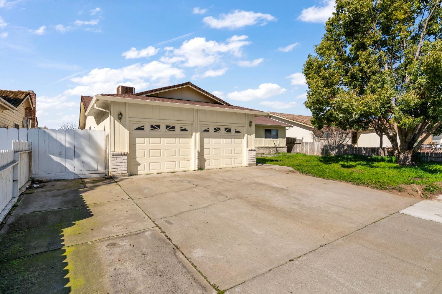 Detail Gallery Image 3 of 38 For 1191 Princeton Pl, Manteca,  CA 95336 - 3 Beds | 2 Baths