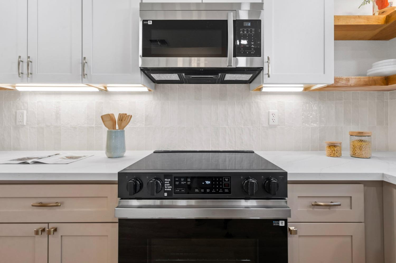Detail Gallery Image 18 of 38 For 6428 Lorraine Ave, Stockton,  CA 95210 - 3 Beds | 2 Baths