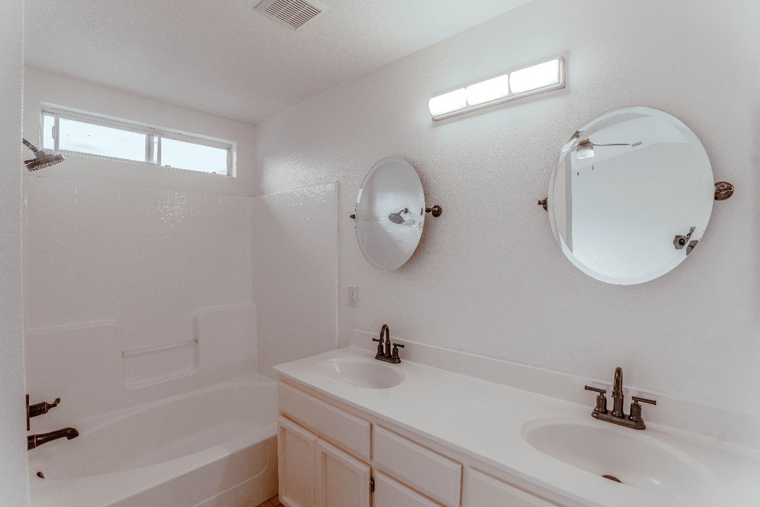 Detail Gallery Image 59 of 62 For 2079 Gordon Verner Cir, Stockton,  CA 95206 - 3 Beds | 2/1 Baths