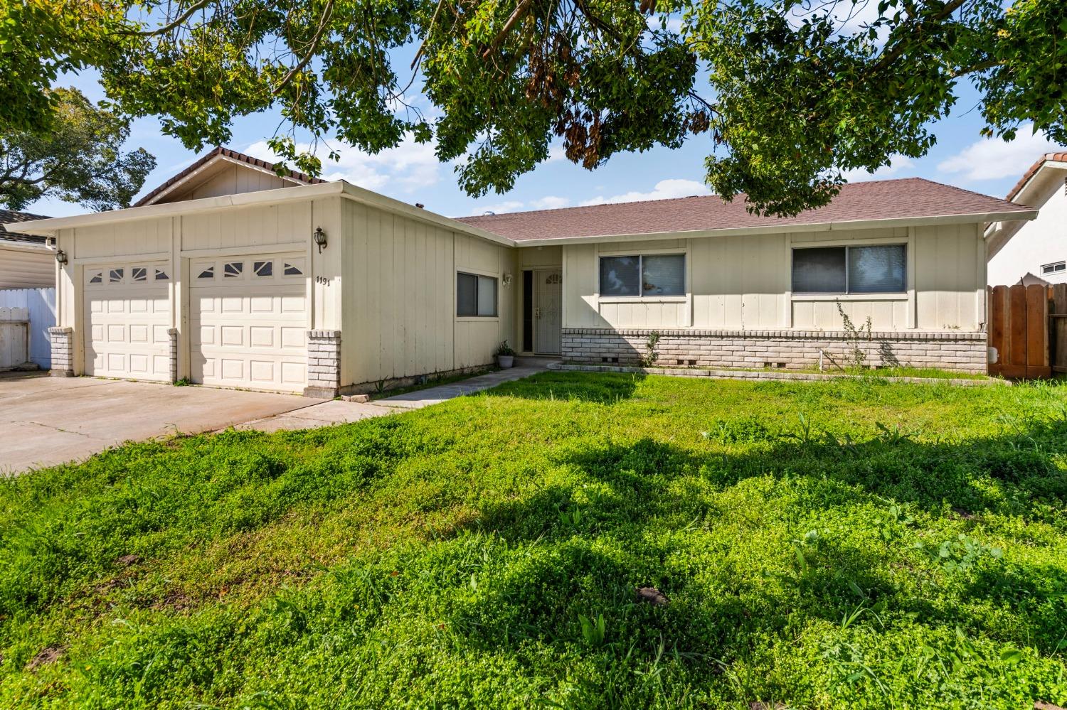 Detail Gallery Image 4 of 38 For 1191 Princeton Pl, Manteca,  CA 95336 - 3 Beds | 2 Baths