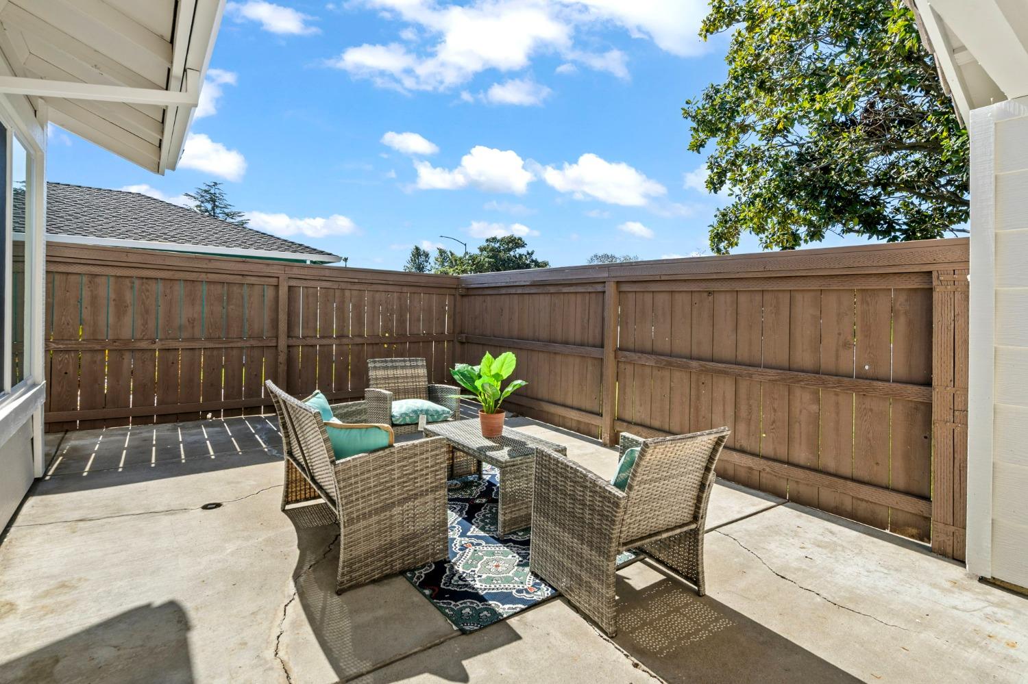 Detail Gallery Image 3 of 38 For 6428 Lorraine Ave, Stockton,  CA 95210 - 3 Beds | 2 Baths
