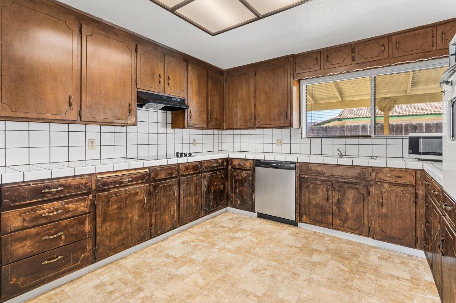 Detail Gallery Image 14 of 38 For 1191 Princeton Pl, Manteca,  CA 95336 - 3 Beds | 2 Baths