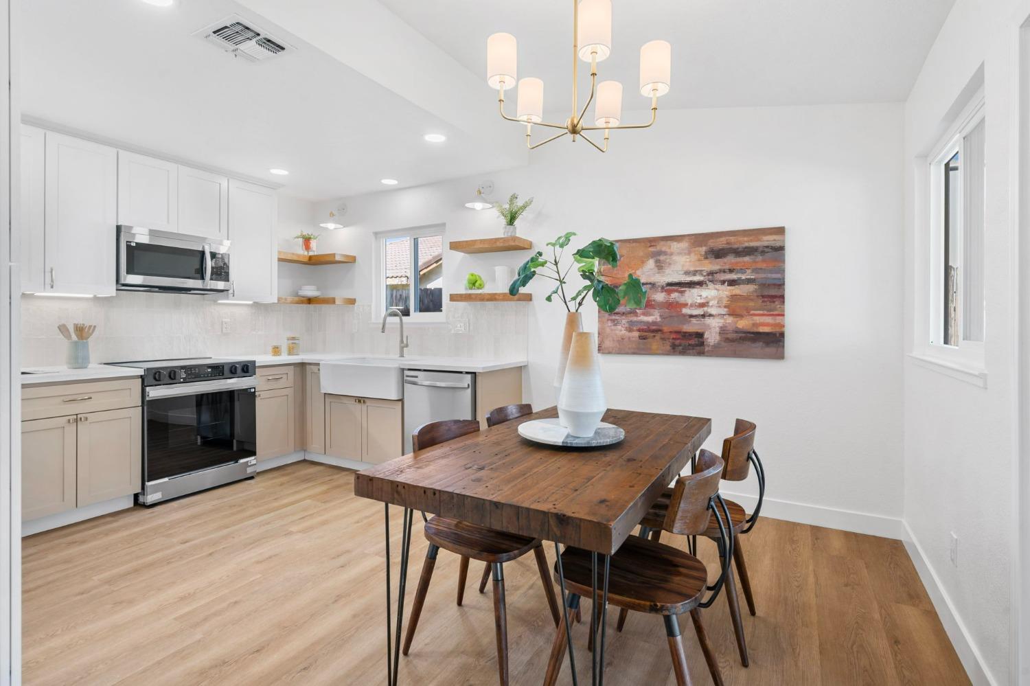 Detail Gallery Image 14 of 38 For 6428 Lorraine Ave, Stockton,  CA 95210 - 3 Beds | 2 Baths