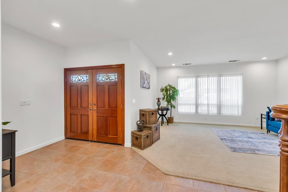 Detail Gallery Image 9 of 83 For 4717 Firebird Ln, Sacramento,  CA 95841 - 4 Beds | 3/1 Baths