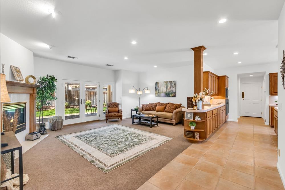 Detail Gallery Image 18 of 83 For 4717 Firebird Ln, Sacramento,  CA 95841 - 4 Beds | 3/1 Baths