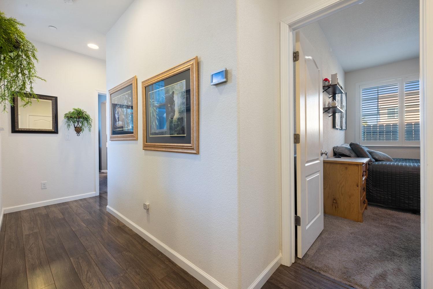 Detail Gallery Image 9 of 67 For 2320 Emigrant Pl, Manteca,  CA 95337 - 4 Beds | 3/1 Baths