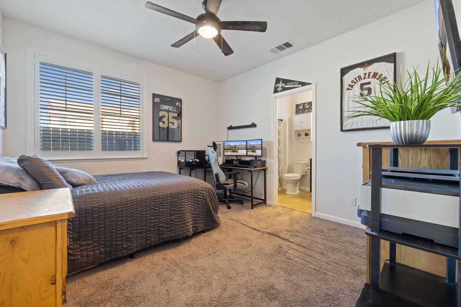 Detail Gallery Image 10 of 67 For 2320 Emigrant Pl, Manteca,  CA 95337 - 4 Beds | 3/1 Baths