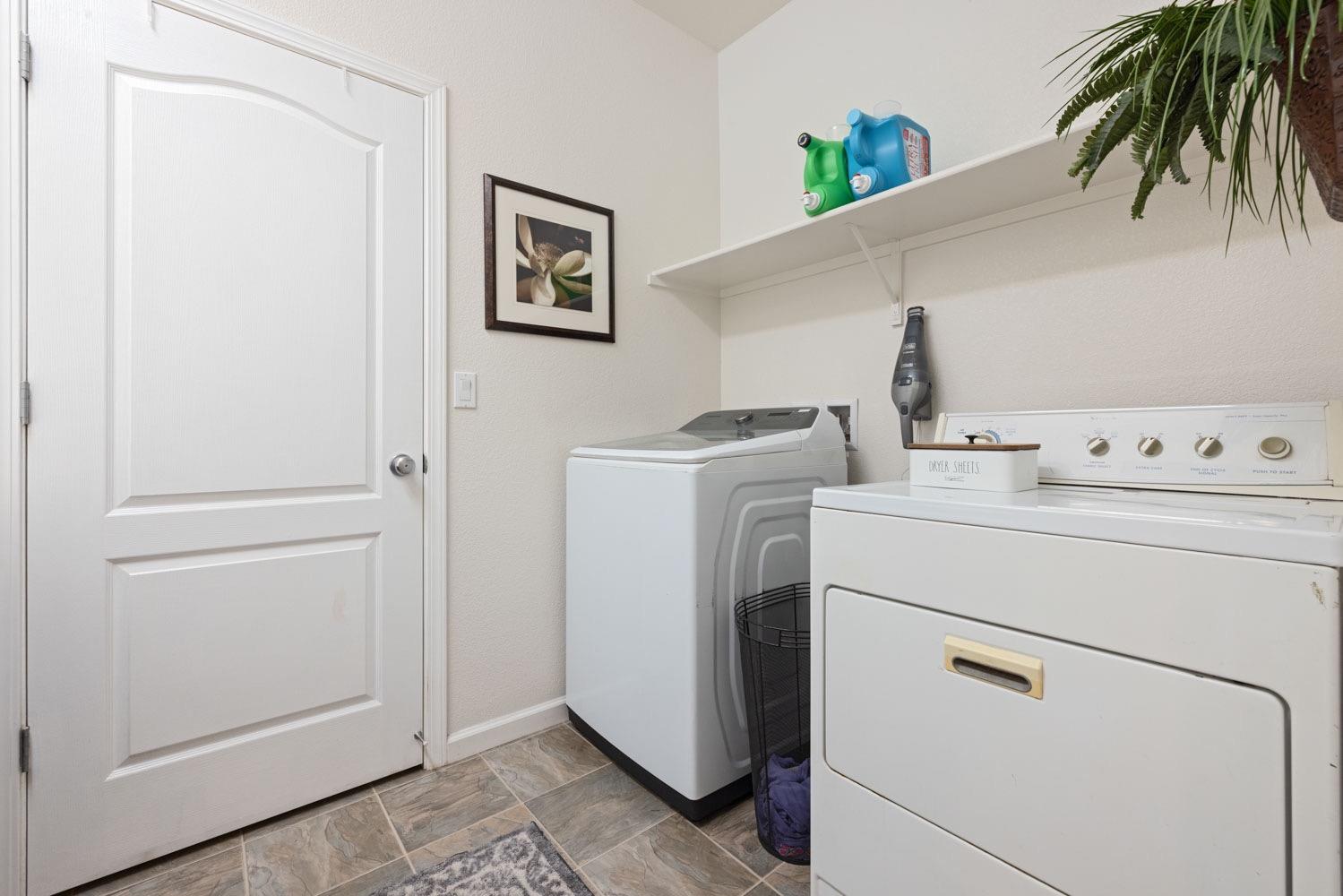 Detail Gallery Image 27 of 67 For 2320 Emigrant Pl, Manteca,  CA 95337 - 4 Beds | 3/1 Baths