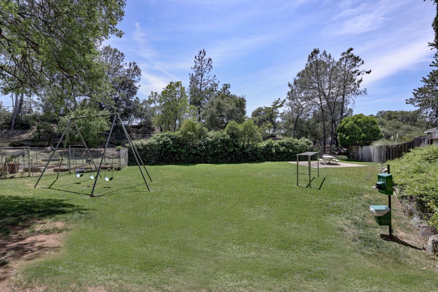 Detail Gallery Image 49 of 52 For 1677 Tulip Cir, Auburn,  CA 95603 - 3 Beds | 2 Baths