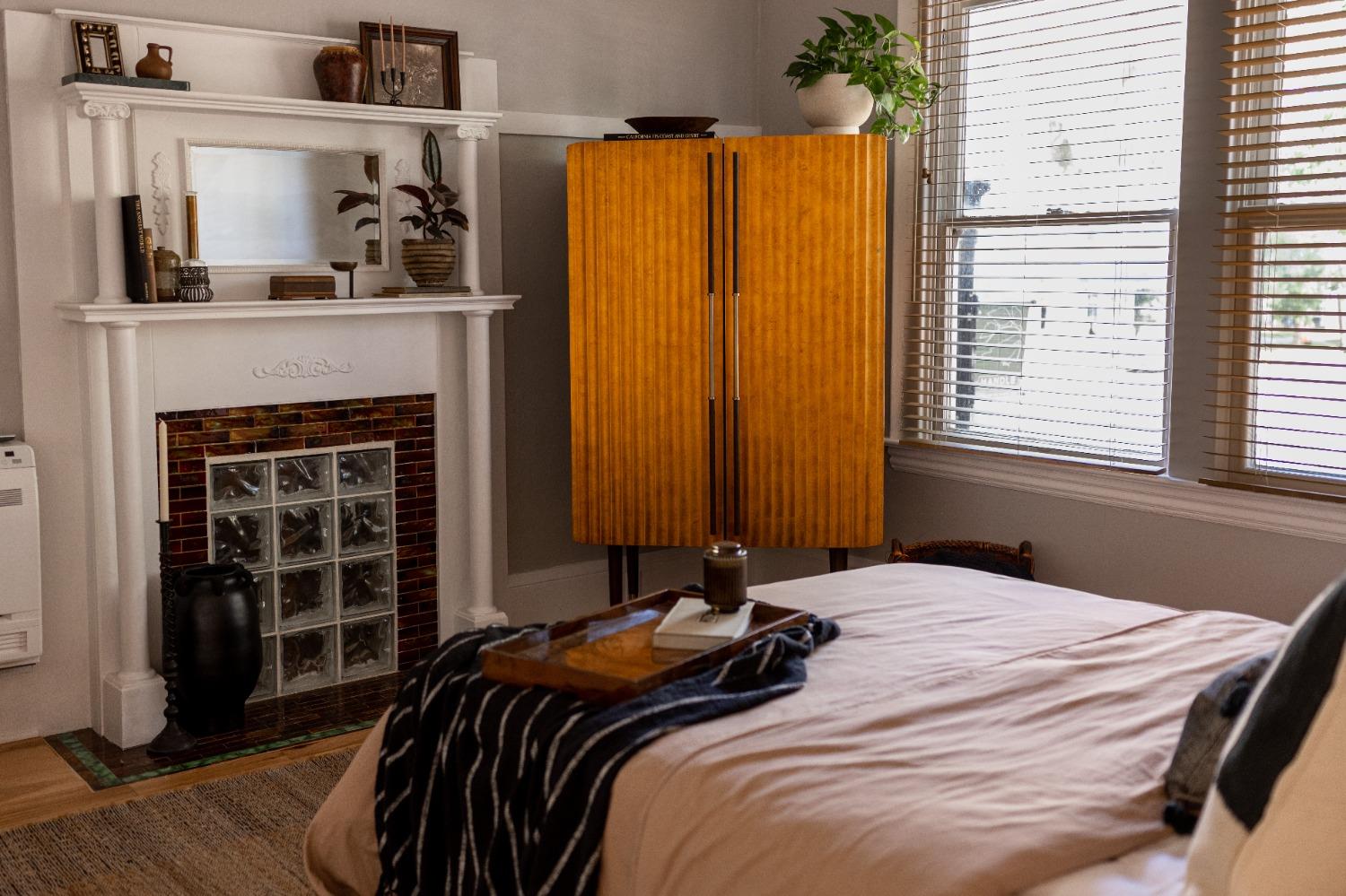 Detail Gallery Image 49 of 79 For 1300 19th St, Sacramento,  CA 95811 - – Beds | – Baths